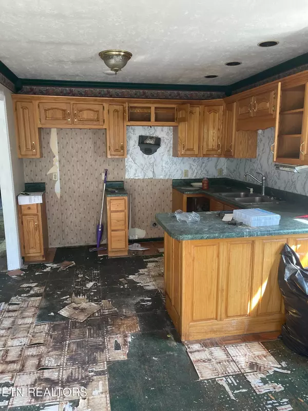 Andersonville, TN 37705,249 Dark Hollow Rd