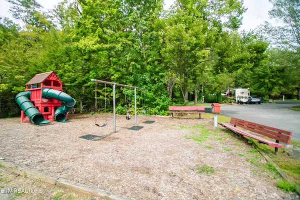 Gatlinburg, TN 37738,4229 Parkway #108