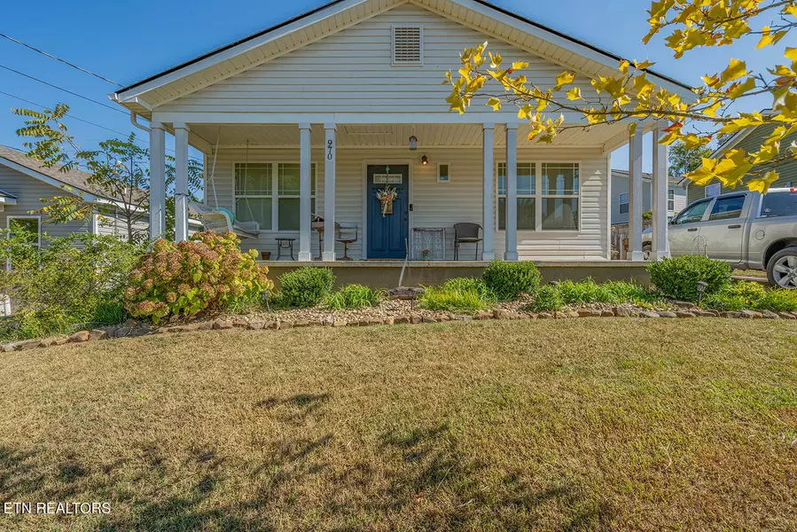 970 Anniversary LN, Knoxville, TN 37914