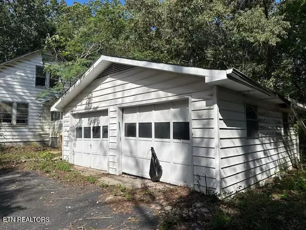 Clinton, TN 37716,120 Laurel Hollow Rd