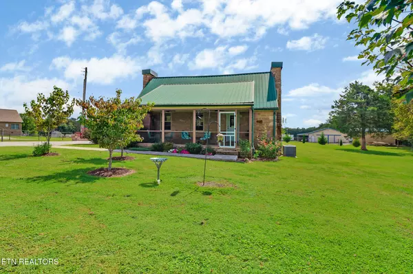 Crossville, TN 38555,910 Highland LN