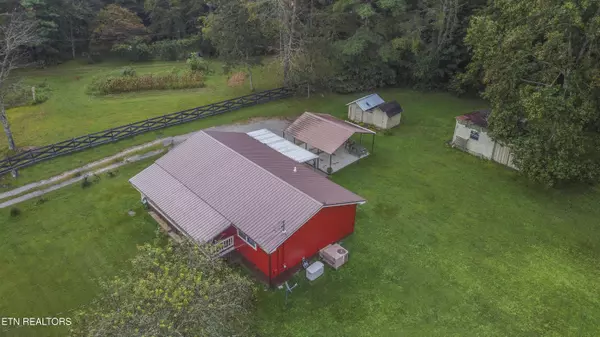 Robbins, TN 37852,239 Doc Huling Rd