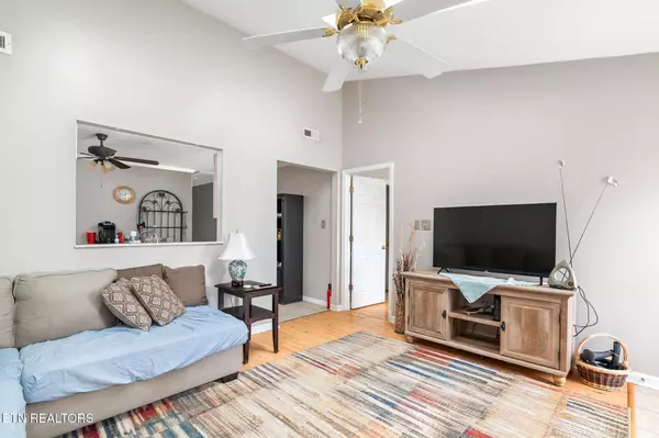 Knoxville, TN 37920,7591 Creek Song CT