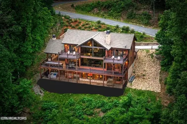 Sevierville, TN 37862,2778 Overholt Tr