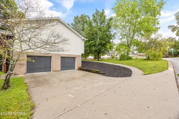 Maryville, TN 37804,1621 Northfield DR