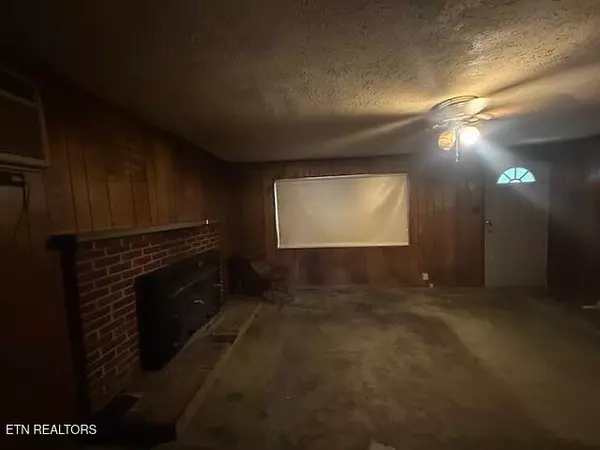 Pennington Gap, VA 24277,2017 Hwy 421