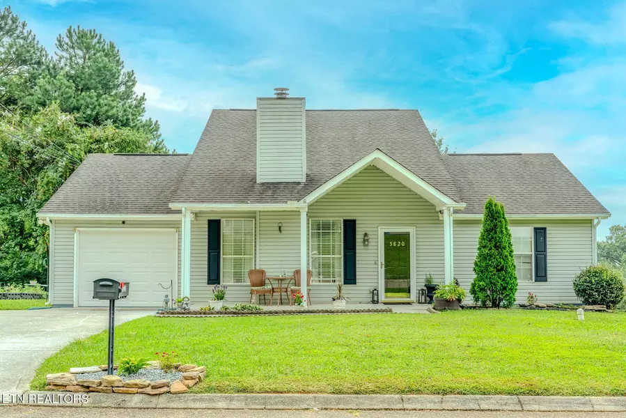5820 Windtree LN, Knoxville, TN 37921
