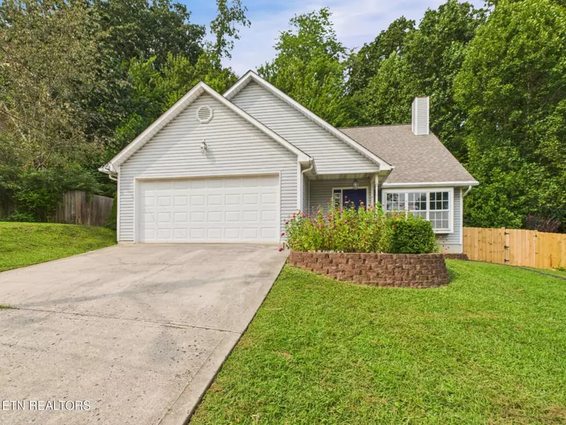 3226 Kingsmore DR, Knoxville, TN 37921