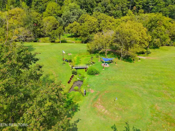 Townsend, TN 37882,758 Big Valley Blvd