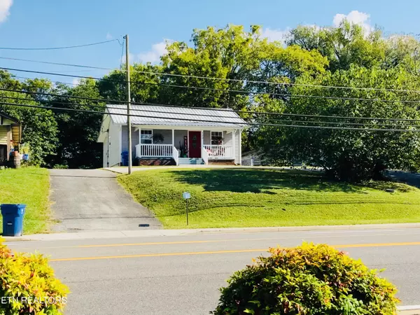 729 Charles Seivers Blvd, Clinton, TN 37716