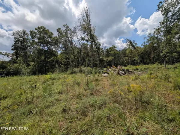 Crossville, TN 38572,957 Sharon CIR