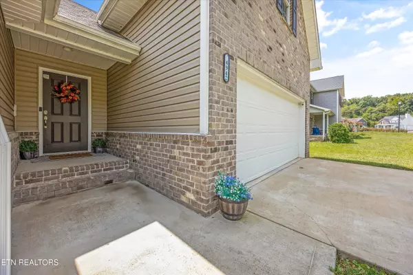 Loudon, TN 37774,494 Llewellyn LN