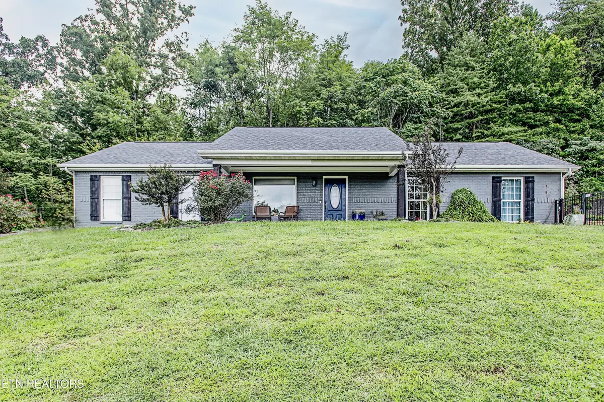 Friendsville, TN 37737,525 Main Ave