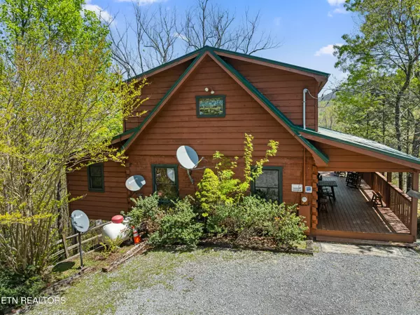 Pigeon Forge, TN 37863,4388 Carolina Cove WAY