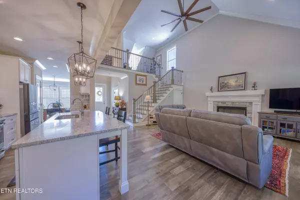 Knoxville, TN 37919,8121 Carolina Cherry LN