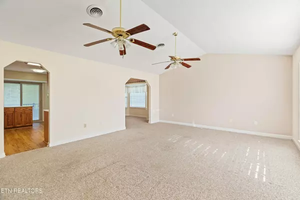 Jefferson City, TN 37760,883 Forgety Rd