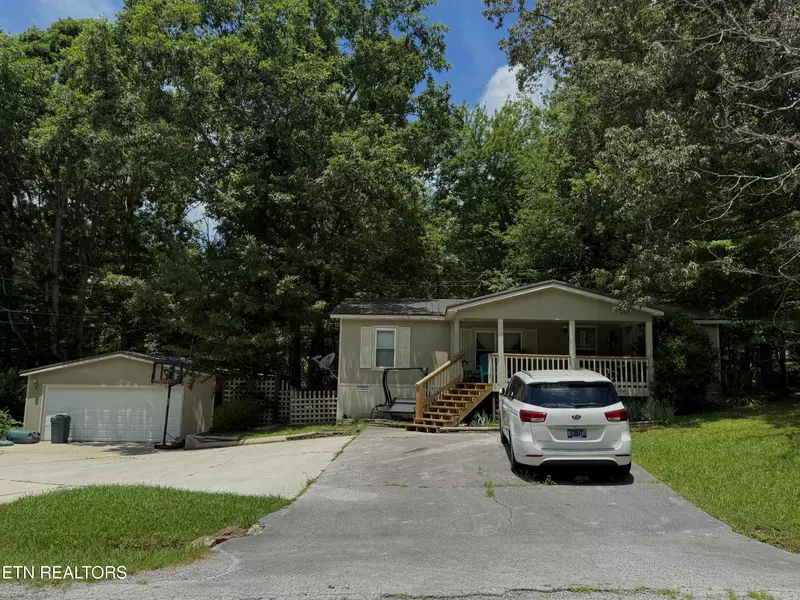 247 Dartmoor Drive, Crossville, TN 38558