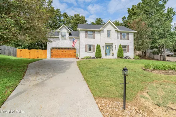 Knoxville, TN 37932,1721 Gray Oaks LN