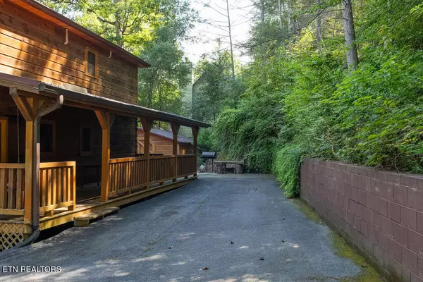 Townsend, TN 37882,503 Domar CT