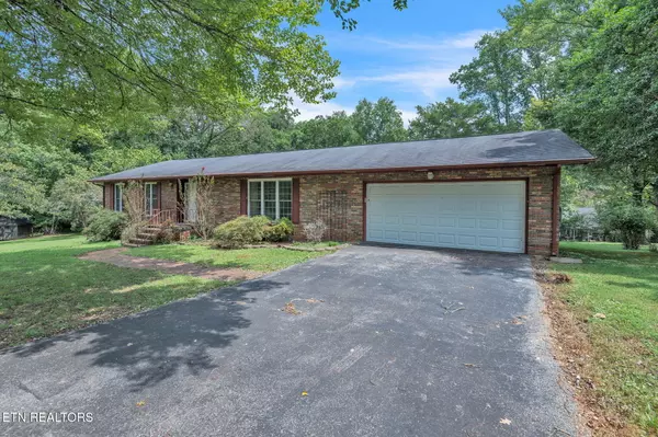 213 Westshore DR, Harriman, TN 37748