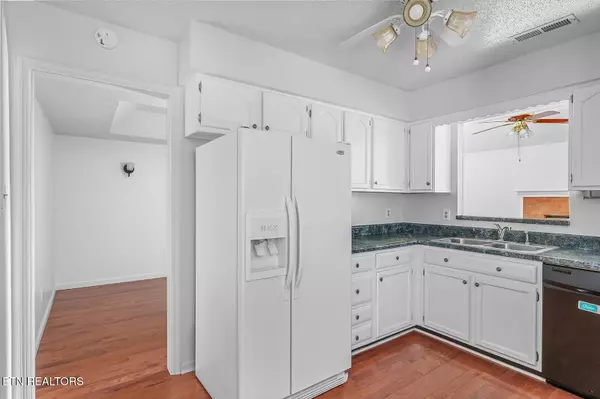 Powell, TN 37849,8025 Fenton WAY