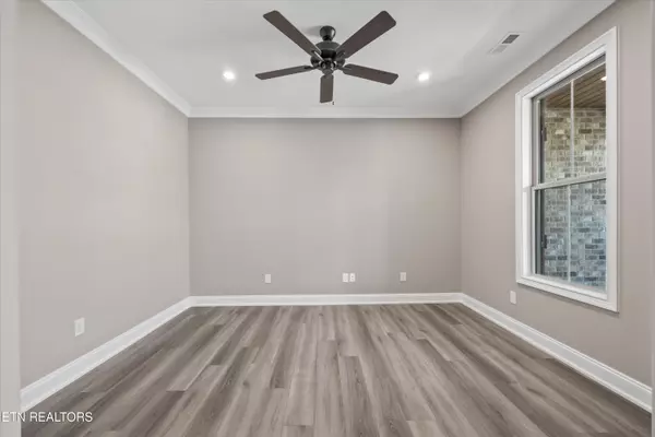 Loudon, TN 37774,444 Sedge LN