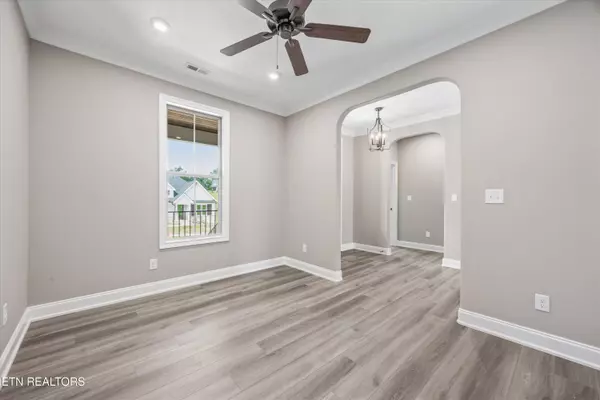 Loudon, TN 37774,444 Sedge LN