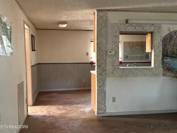 Spring City, TN 37381,498 Rhea Ave