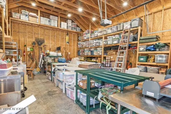 Maryville, TN 37801,845 Quietlands DR