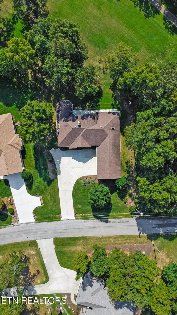 Crossville, TN 38558,102 Bent Oak TER