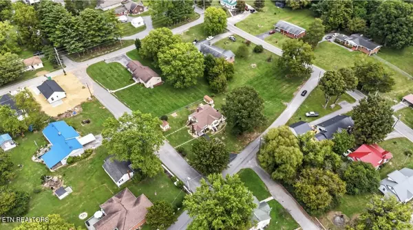 Tazewell, TN 37879,308 MIMOSA St