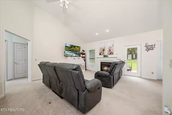 Crossville, TN 38558,145 Forest Hill DR