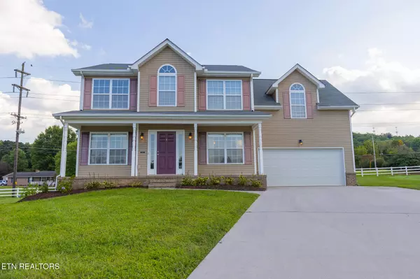 Knoxville, TN 37931,3300 Lighted Path LN