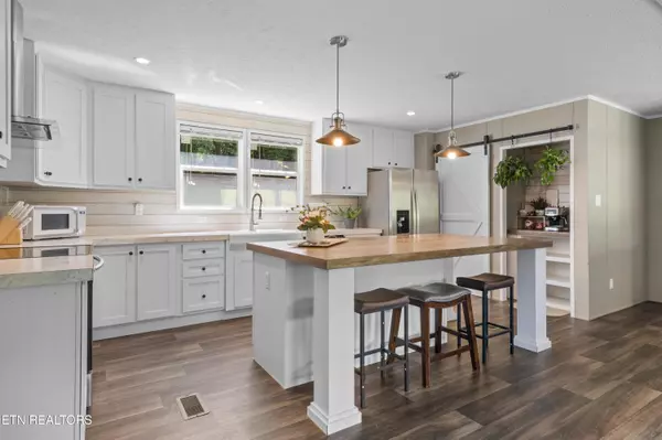 Harriman, TN 37748,213 Aspen DR