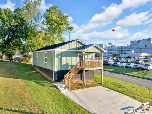 Morristown, TN 37814,1002 Watercrest St