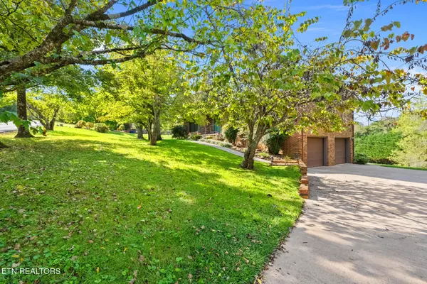 Clinton, TN 37716,406 Farmer Hollow Rd