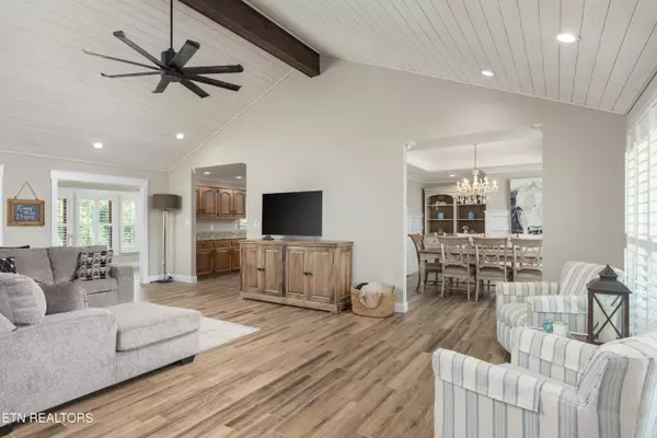 Charleston, TN 37310,305 River Point CIR