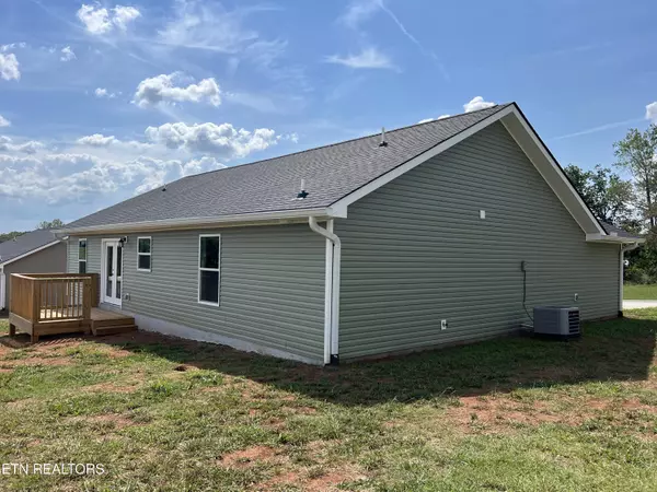 Sweetwater, TN 37874,122 Ogle DR