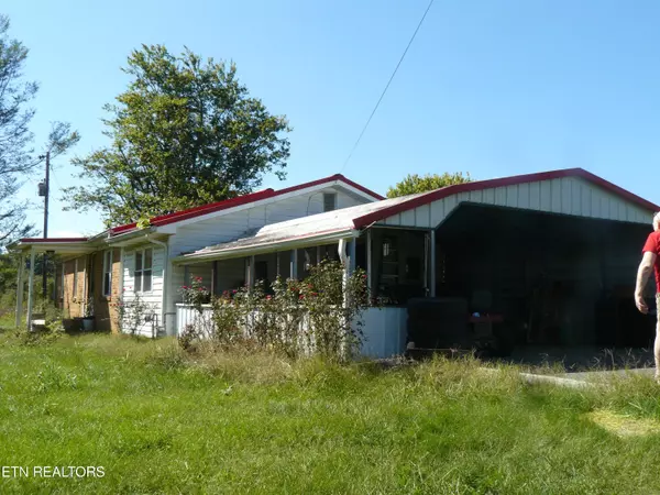 701 Russell Rd, New Tazewell, TN 37825