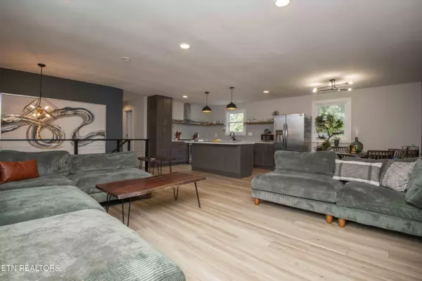 Knoxville, TN 37921,3920 Deerfield Road