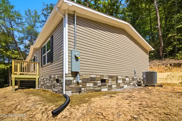 Cosby, TN 37722,208 Deerfoot Rd