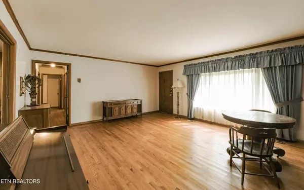 Knoxville, TN 37909,816 Whitehall Rd