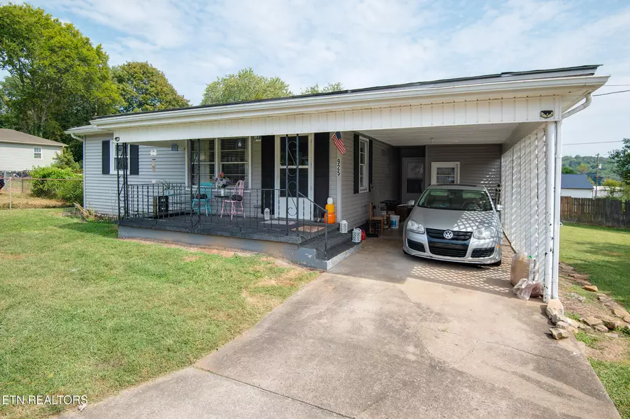 925 Summer St, Loudon, TN 37774