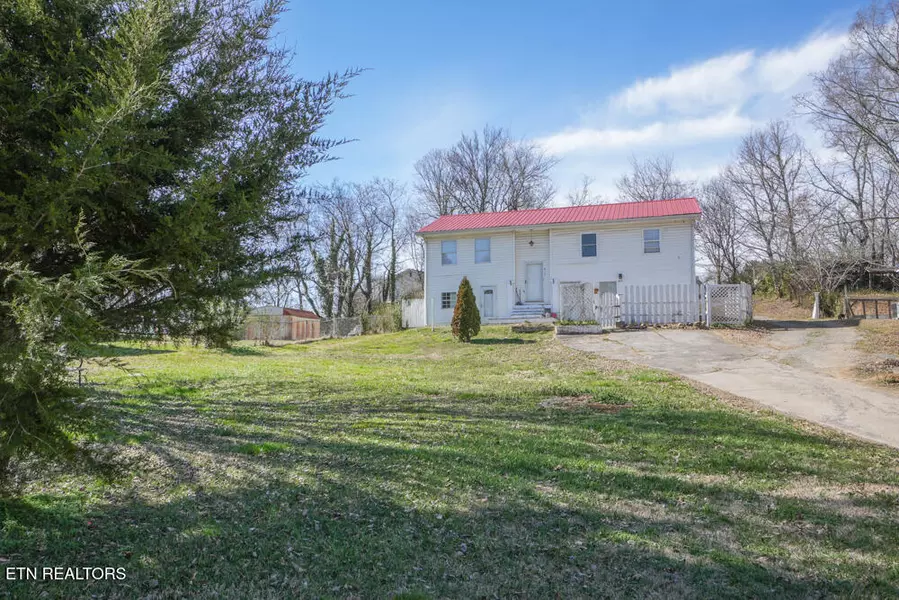 611 Black Forest, Maryville, TN 37801