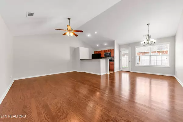 Knoxville, TN 37931,8011 Gatekeeper WAY