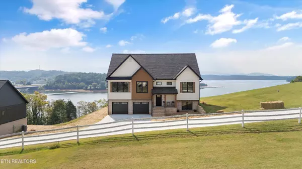 Dandridge, TN 37725,415 Hampton WAY