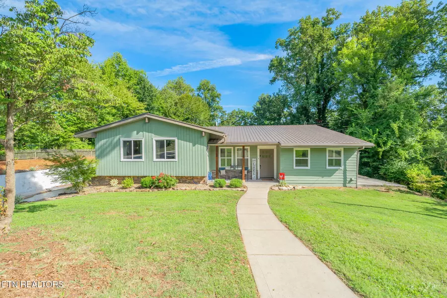 828 Sargent DR, Kingston, TN 37763