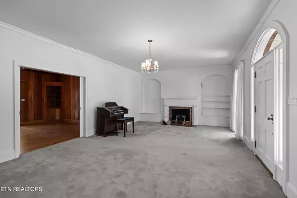 White Pine, TN 37890,1328 W Main St