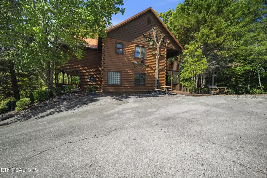 836 Bear Run WAY, Sevierville, TN 37862