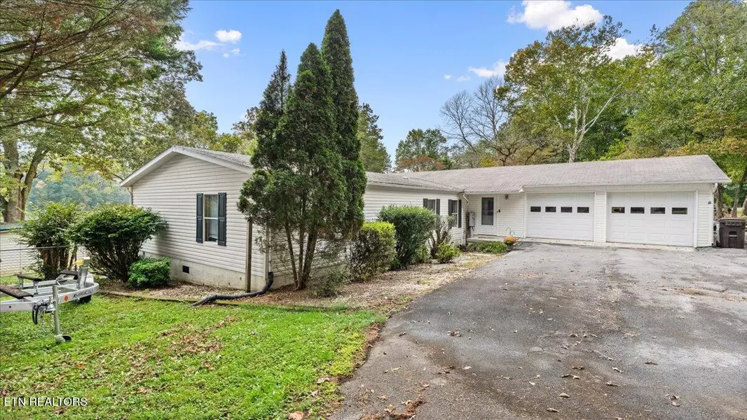 206 Willow DR, Kingston, TN 37763